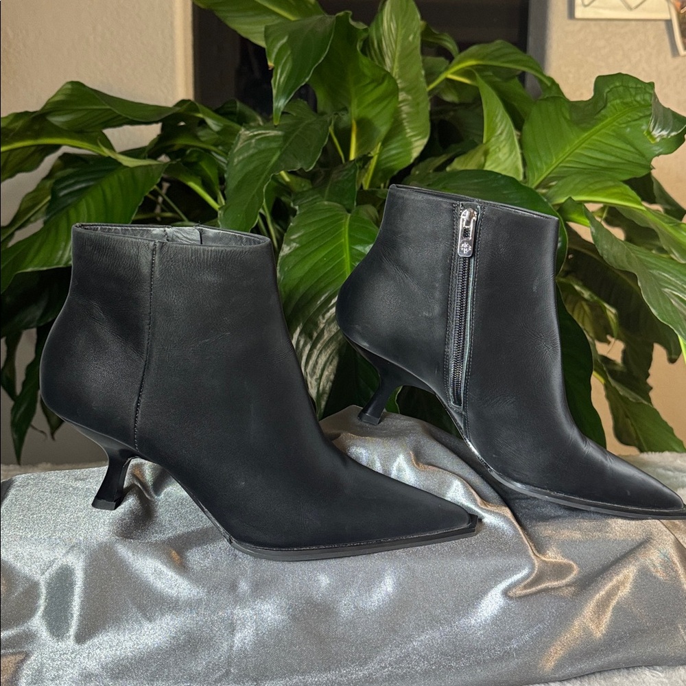 Antonio Melanie Sterling Velvet Nappa Black Leather Ankle Boots - Women's 9.5M
